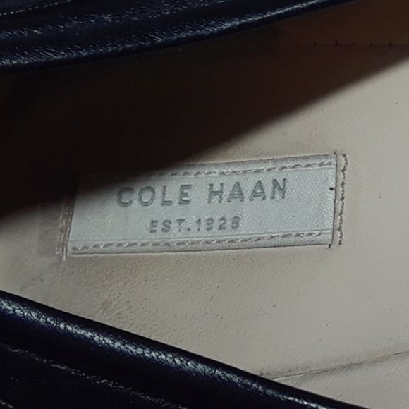Cole Haan. Size 10 With Stuffing/Blemishes Leather - Picture 3 of 5